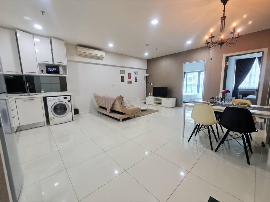 Summer Suites Apartment @Klcc By Sarah'S Lodge Kuala Lumpur Esterno foto